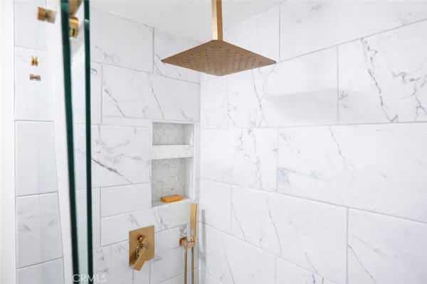 $2,800 | 421 South Lafayette Park Place, Unit 404, Los Angeles, CA 90057