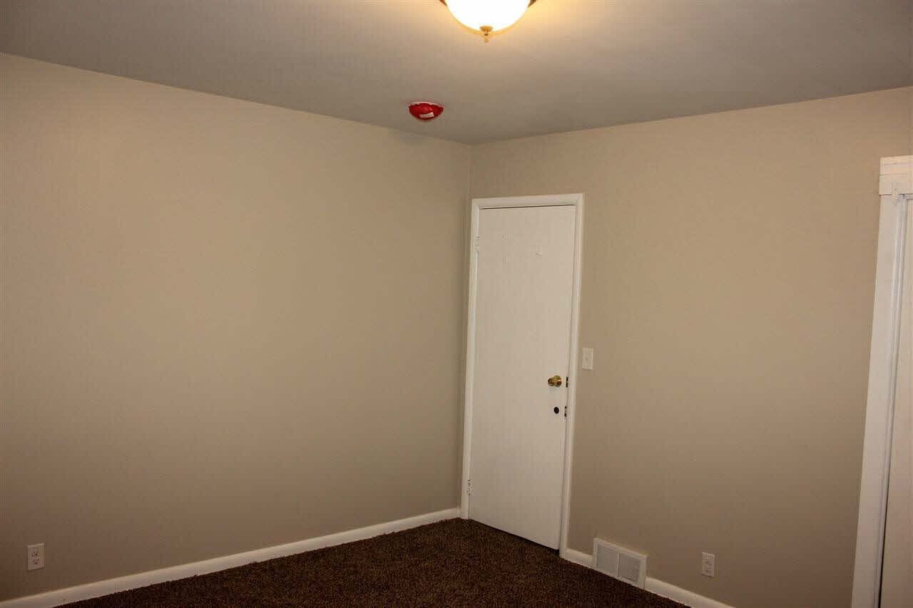 2710 Lapeer Road Flint, MI 48503 - Photo 30 of 52