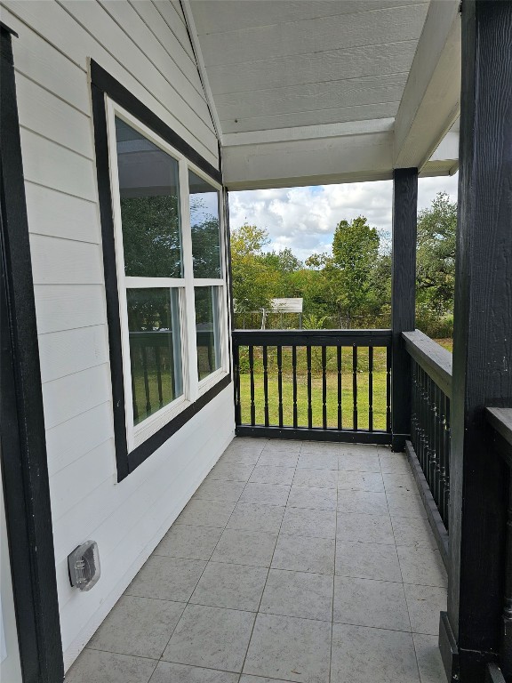9730 Kerr Street Houston, TX 77029 - Photo 3 of 9 a view of a room with a large window