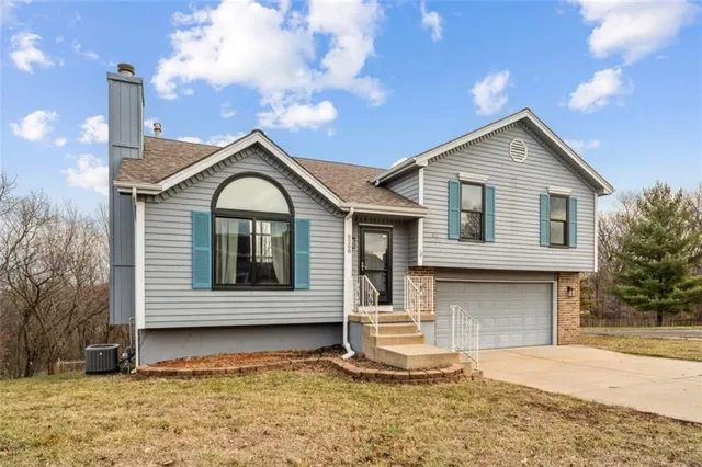 $300,000 | 5208 Northeast 63rd Terrace, Kansas City, MO 64119