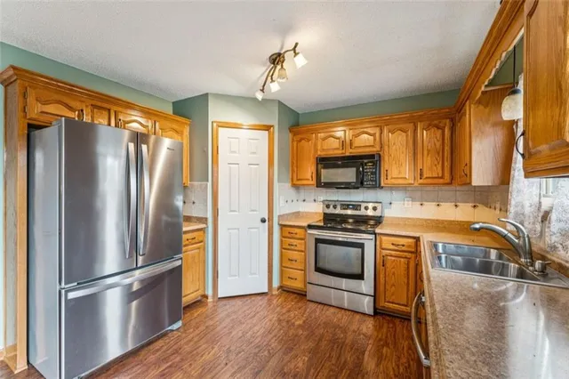 $300,000 | 5208 Northeast 63rd Terrace, Kansas City, MO 64119