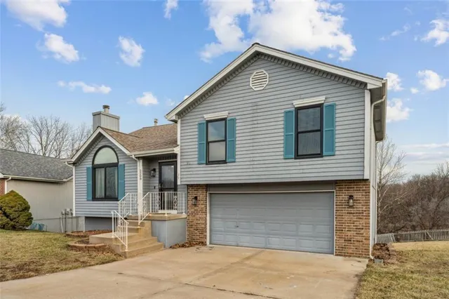 $300,000 | 5208 Northeast 63rd Terrace, Kansas City, MO 64119