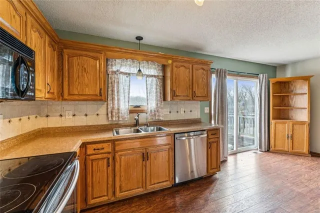 $300,000 | 5208 Northeast 63rd Terrace, Kansas City, MO 64119