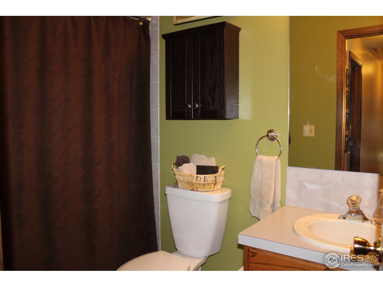 4833 West 6th Street Road Greeley, CO 80634 - Photo 14 of 31 Full Bath