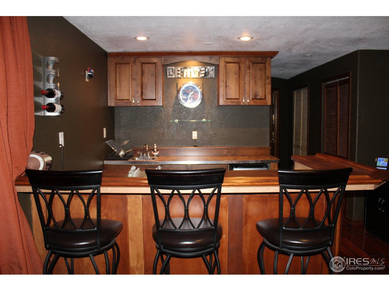 4833 West 6th Street Road Greeley, CO 80634 - Photo 20 of 31 Wet Bar