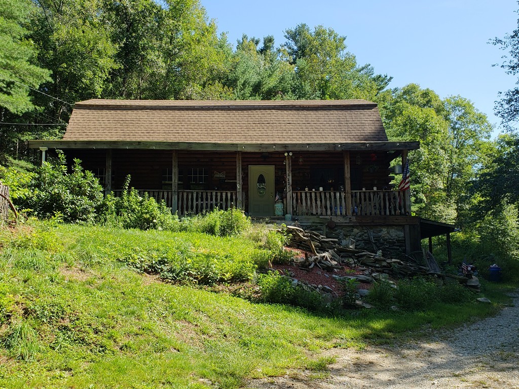 112 Colburn Road Charlton, MA 01507 - Photo 2 of 3
