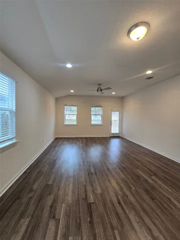 $2,395 | 7917 Linnie Lane, Thorndale, TX 76577