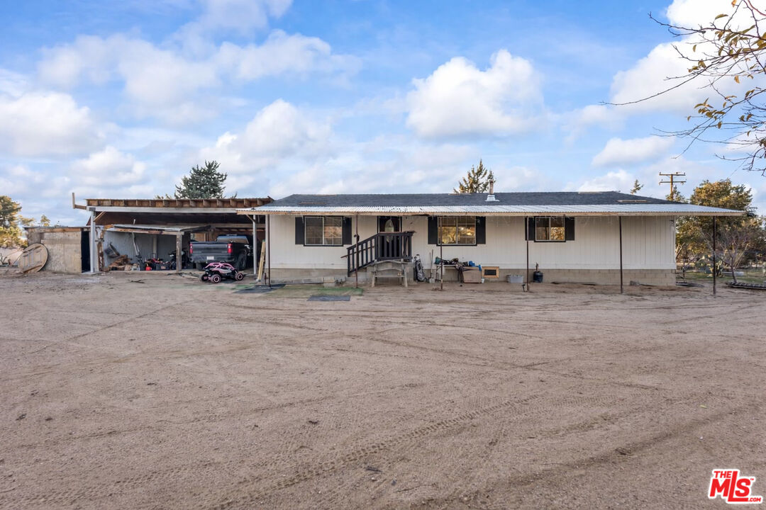 6677 Maricopa Road Phelan, CA 92371 - Photo 13 of 28