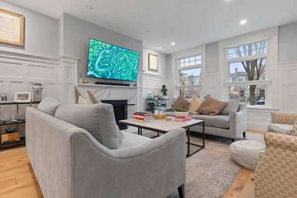 $8,000 | 1797 Beacon Street, Unit 1, Brookline, MA 02445