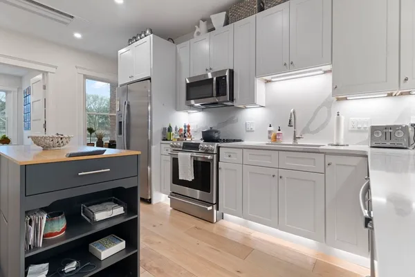 $8,000 | 1797 Beacon Street, Unit 1, Brookline, MA 02445