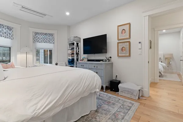 $8,000 | 1797 Beacon Street, Unit 1, Brookline, MA 02445