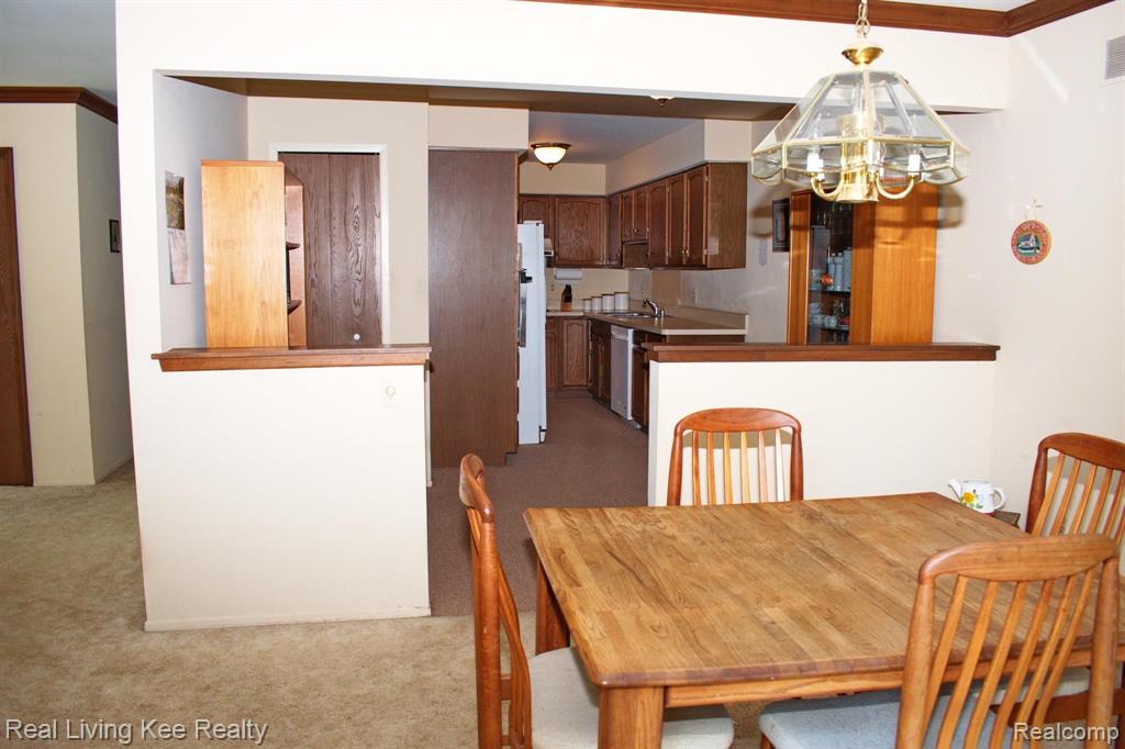 1893 Christy Court Rochester Hills, MI 48309 - Photo 10 of 37