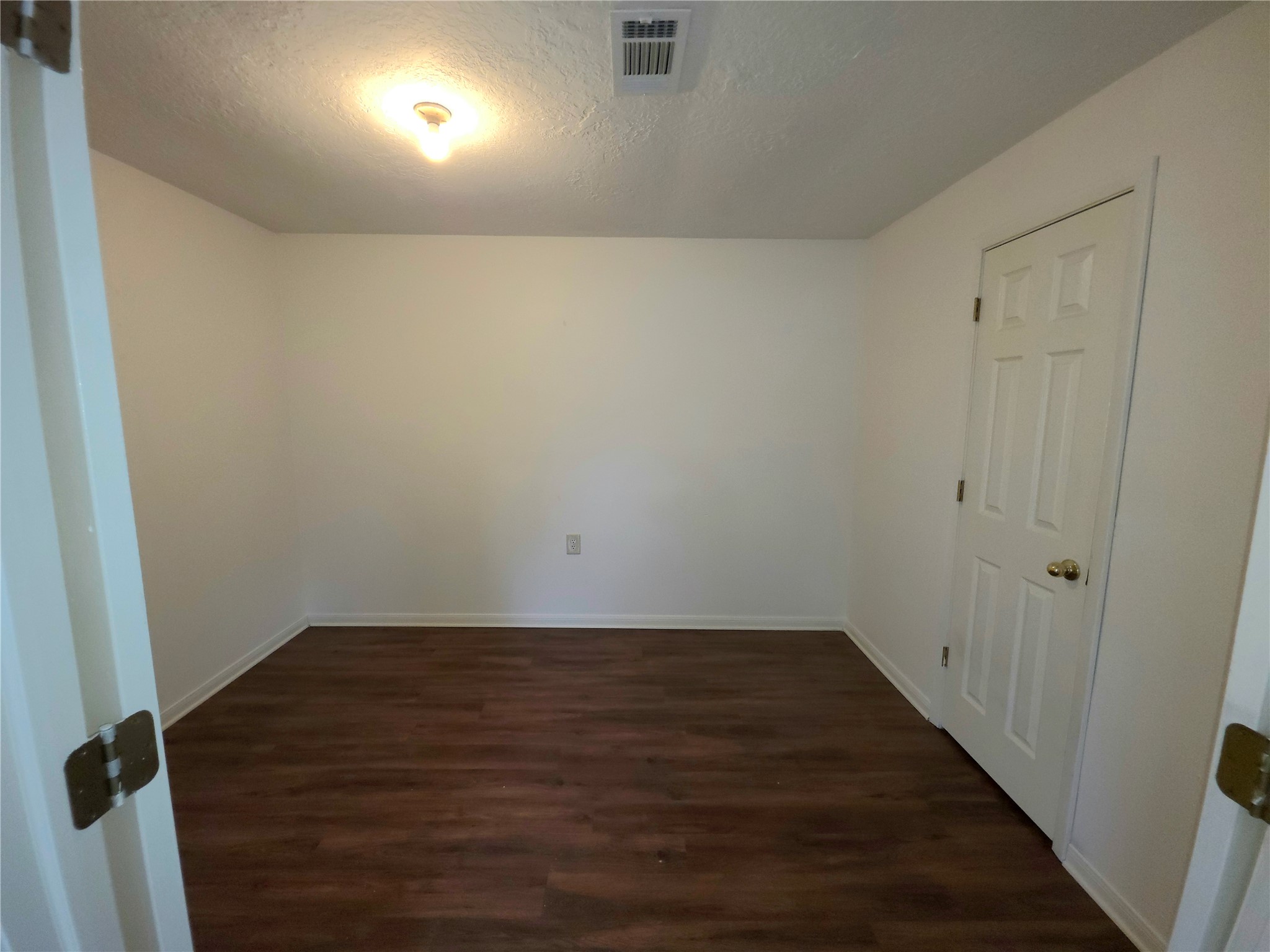 418 Texas Street Tomball, TX 77375 - Photo 20 of 23 This space features a Flex Space.
