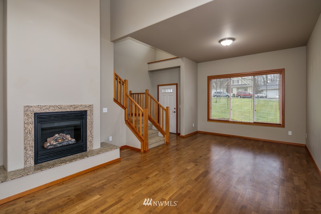 2099 Roxy Loop Ferndale, WA 98248 - Photo 3 of 25 Gallery Image 3