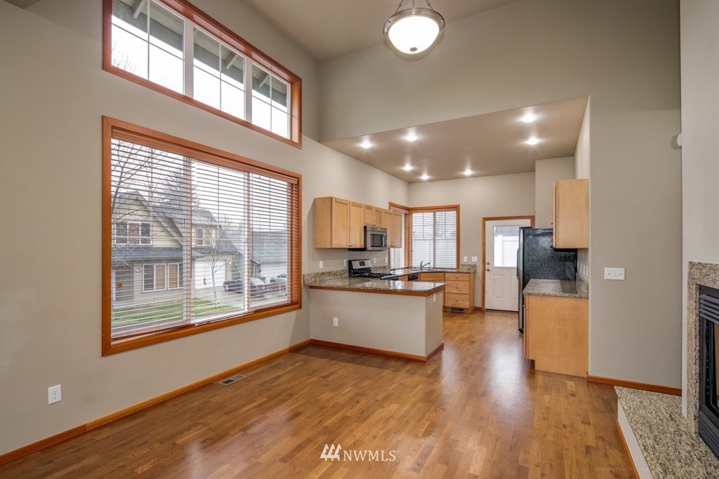 2099 Roxy Loop Ferndale, WA 98248 - Photo 5 of 25 Gallery Image 5