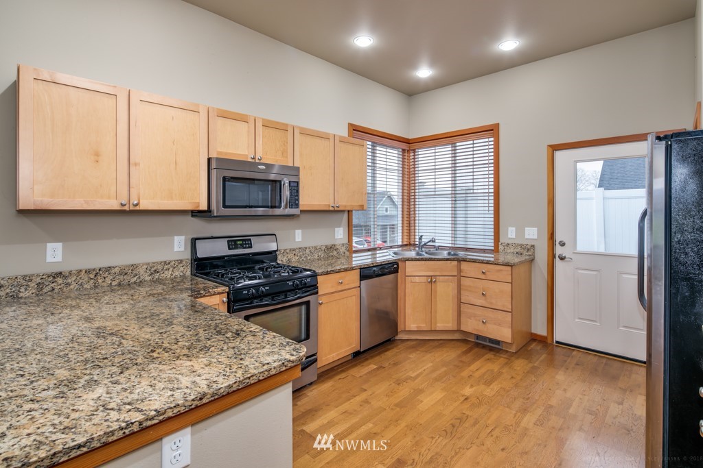 2099 Roxy Loop Ferndale, WA 98248 - Photo 7 of 25 Gallery Image 7