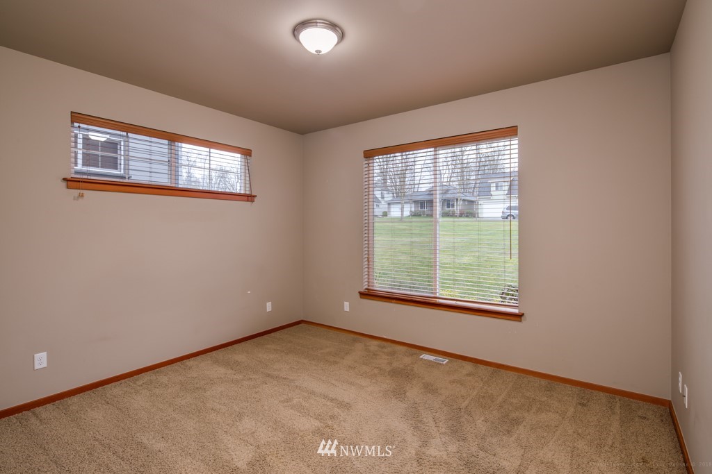 2099 Roxy Loop Ferndale, WA 98248 - Photo 10 of 25 Gallery Image 10