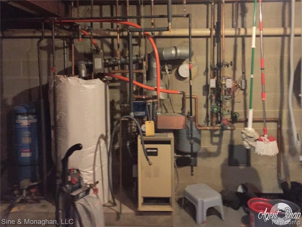 5555 Yankee Road St. Clair, MI 48079 - Photo 35 of 58 photo-582.jpg