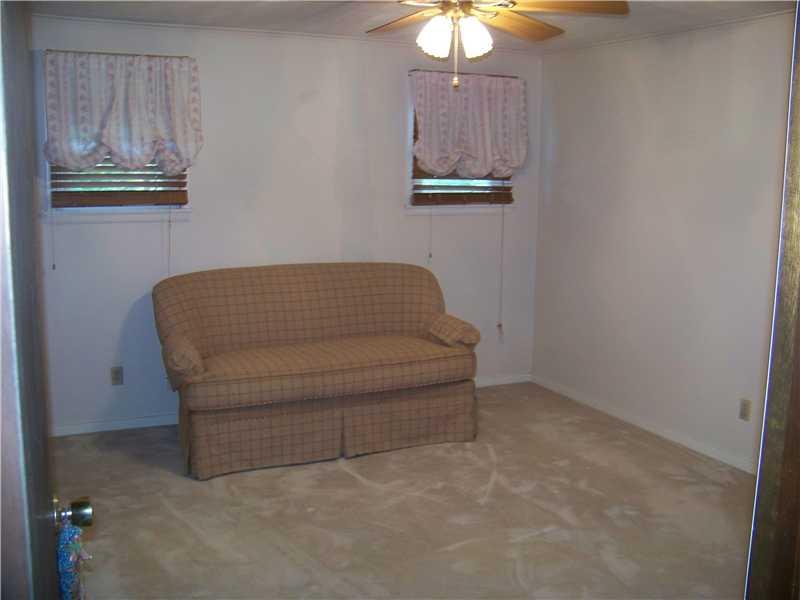 540 McCombs Road Venetia, PA 15367 - Photo 18 of 25 Bedroom.