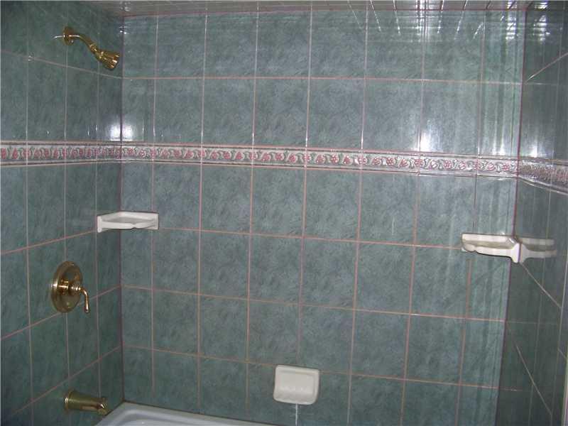 540 McCombs Road Venetia, PA 15367 - Photo 20 of 25 Full Bath.