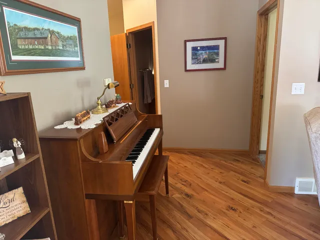 $284,900 | 4425 33rd Street South, La Crosse, WI 54601