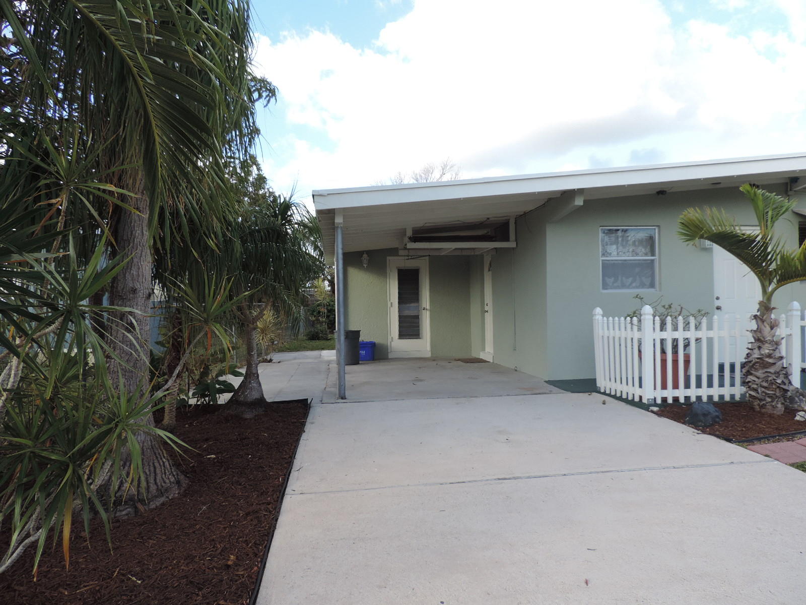 5657 South Rue Road West Palm Beach, FL 33415 - Photo 6 of 32 DSCN0459