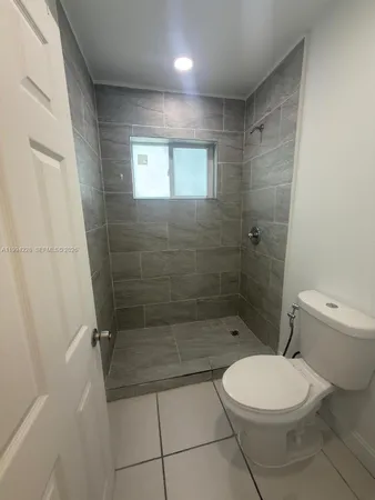 $1,800 | 2622 Northwest 24th Street, Unit 3B, Miami, FL 33142