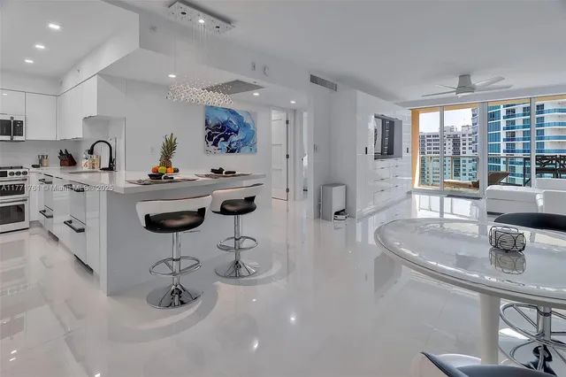 $4,000 | 2501 South Ocean Drive, Unit 1515, Hollywood, FL 33019