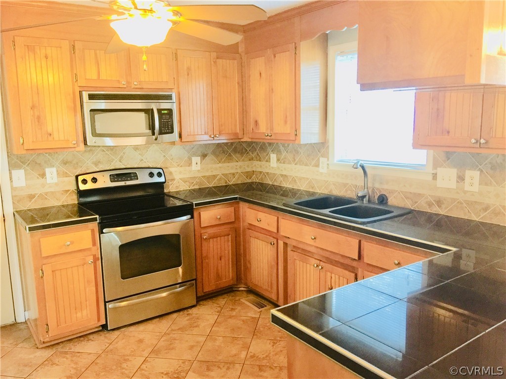 7483 Trailing Rock Road Prince George, VA 23875 - Photo 16 of 39