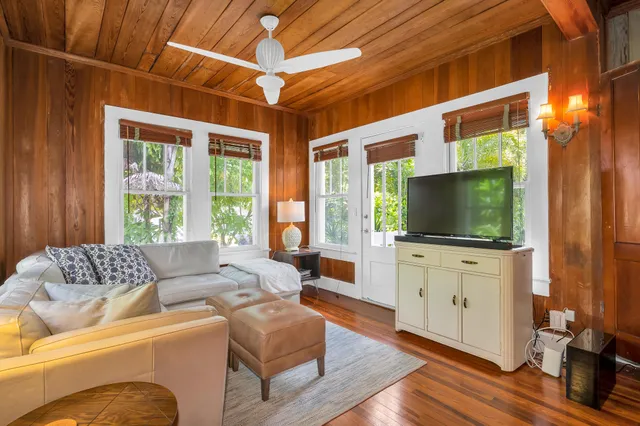 $14,000 | 708 Southeast Riverside Drive, Stuart, FL 34994