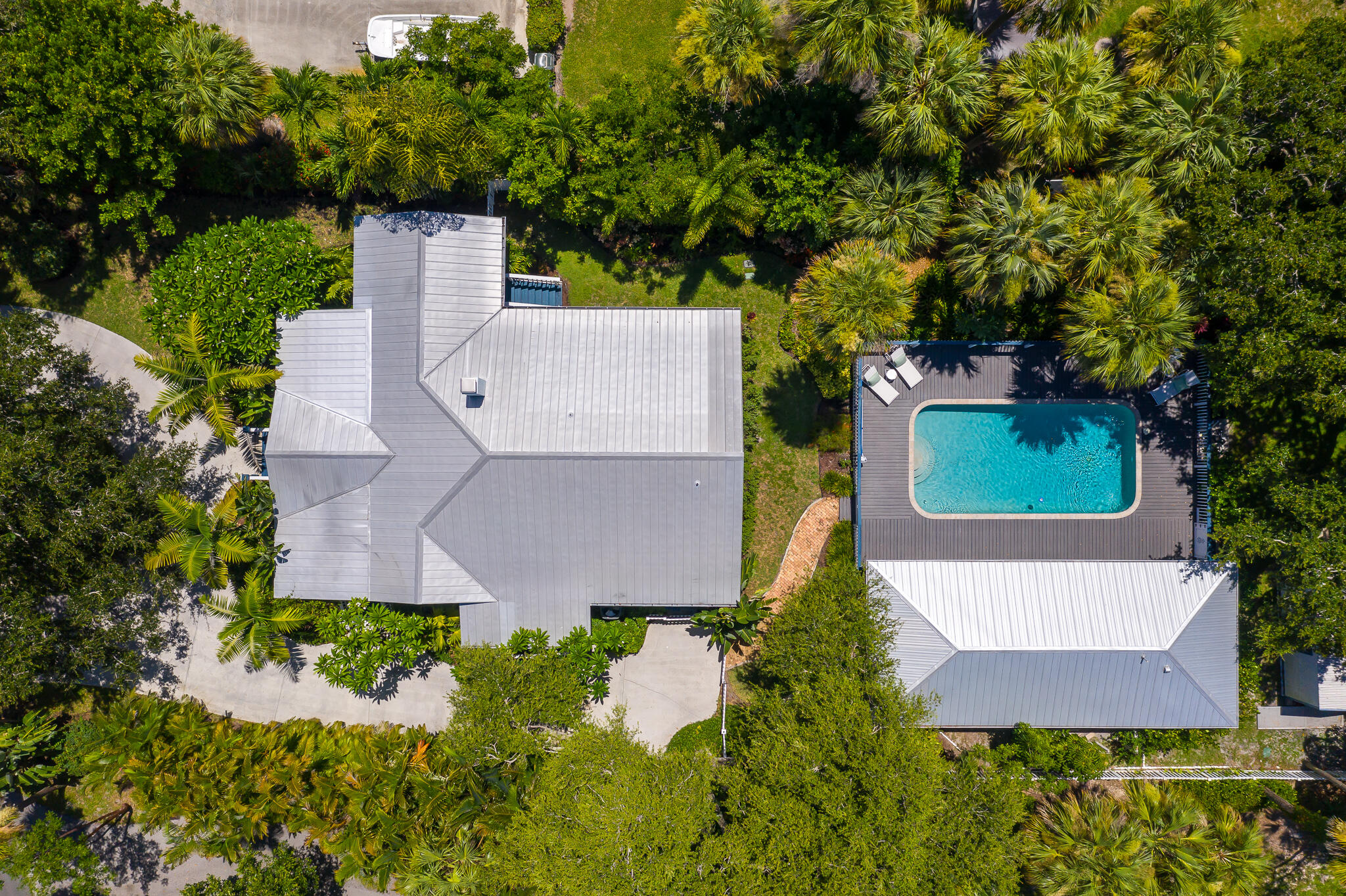 708 Southeast Riverside Drive Stuart, FL 34994 - Photo 2 of 40 41-print-photo-41