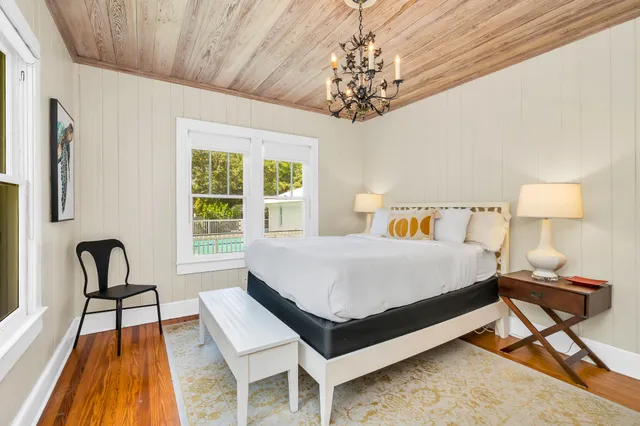 $14,000 | 708 Southeast Riverside Drive, Stuart, FL 34994