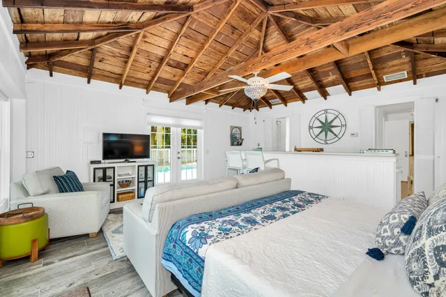 $14,000 | 708 Southeast Riverside Drive, Stuart, FL 34994