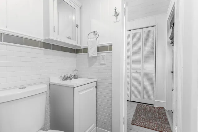 $14,000 | 708 Southeast Riverside Drive, Stuart, FL 34994