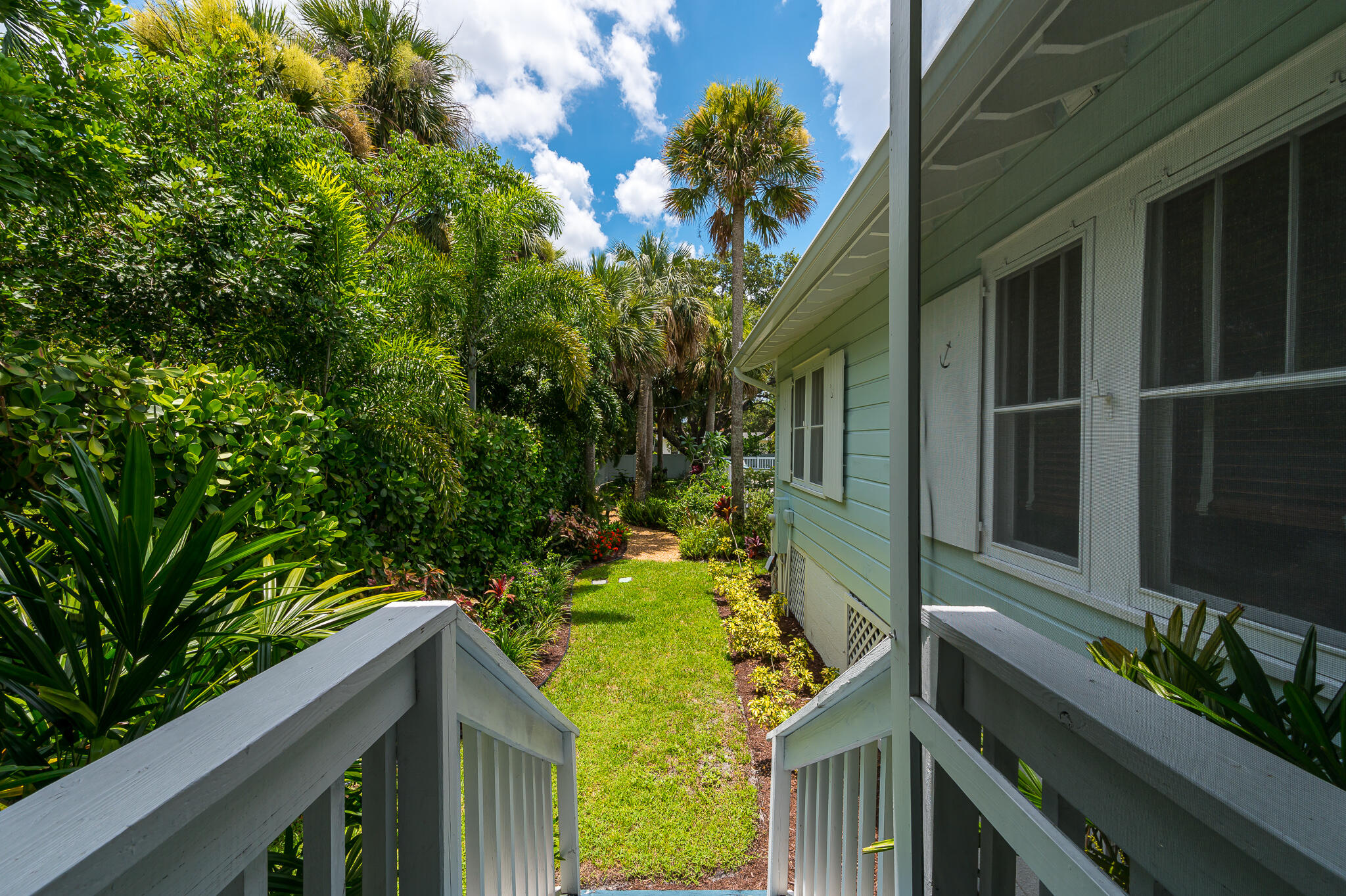 708 Southeast Riverside Drive Stuart, FL 34994 - Photo 39 of 40 35-print-photo-35