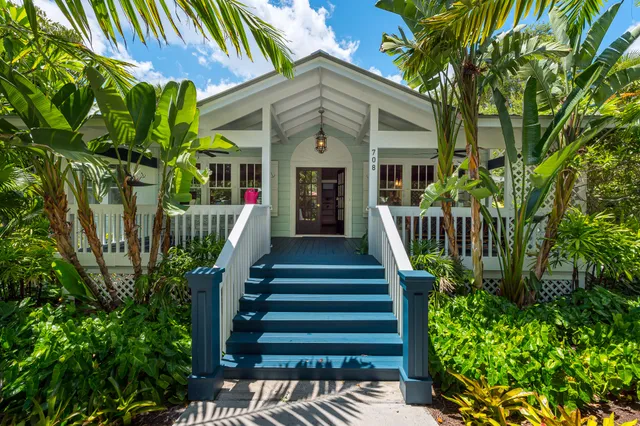 $14,000 | 708 Southeast Riverside Drive, Stuart, FL 34994