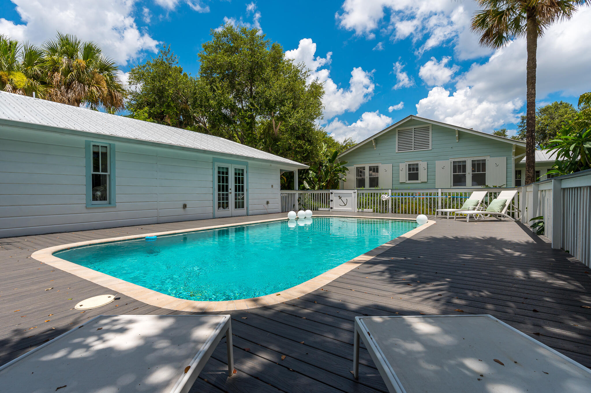 708 Southeast Riverside Drive Stuart, FL 34994 - Photo 8 of 40 31-print-photo-31