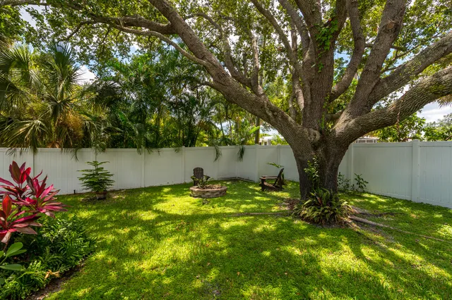 $14,000 | 708 Southeast Riverside Drive, Stuart, FL 34994