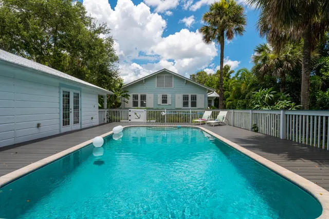 $14,000 | 708 Southeast Riverside Drive, Stuart, FL 34994