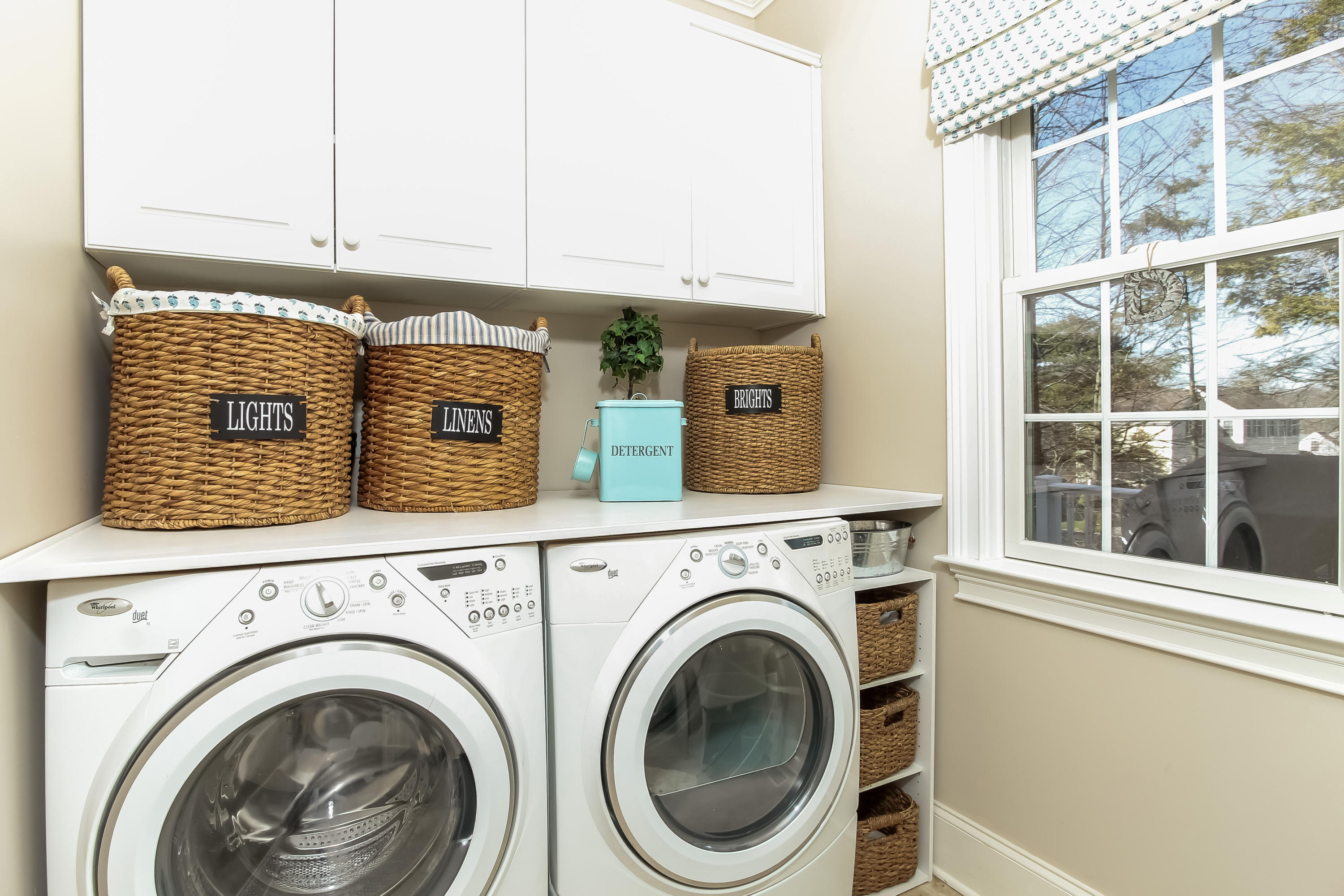 221 Hollow Tree Ridge Road Darien, CT 06820 - Photo 20 of 28 a view of entryway with washer and dryer