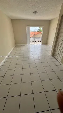 $2,000 | Hialeah, Hialeah, FL 33016