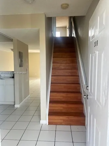 $2,000 | Hialeah, Hialeah, FL 33016