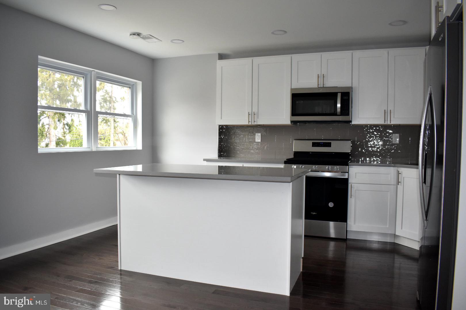 12234 Medford Road Philadelphia, PA 19154 - Photo 11 of 26