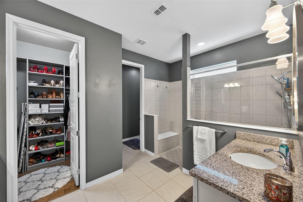 5706 Esker Falls Lane Lithia, FL 33547 - Photo 19 of 76