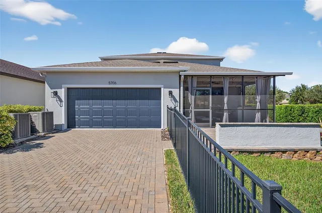 $650,000 | 5706 Esker Falls Lane, Lithia, FL 33547