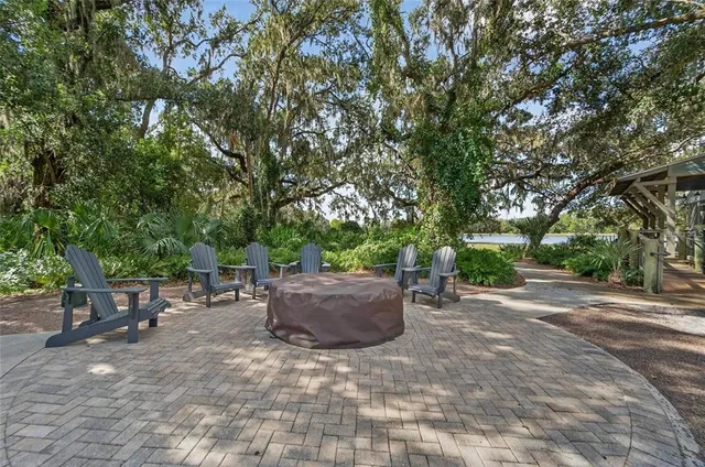 $650,000 | 5706 Esker Falls Lane, Lithia, FL 33547