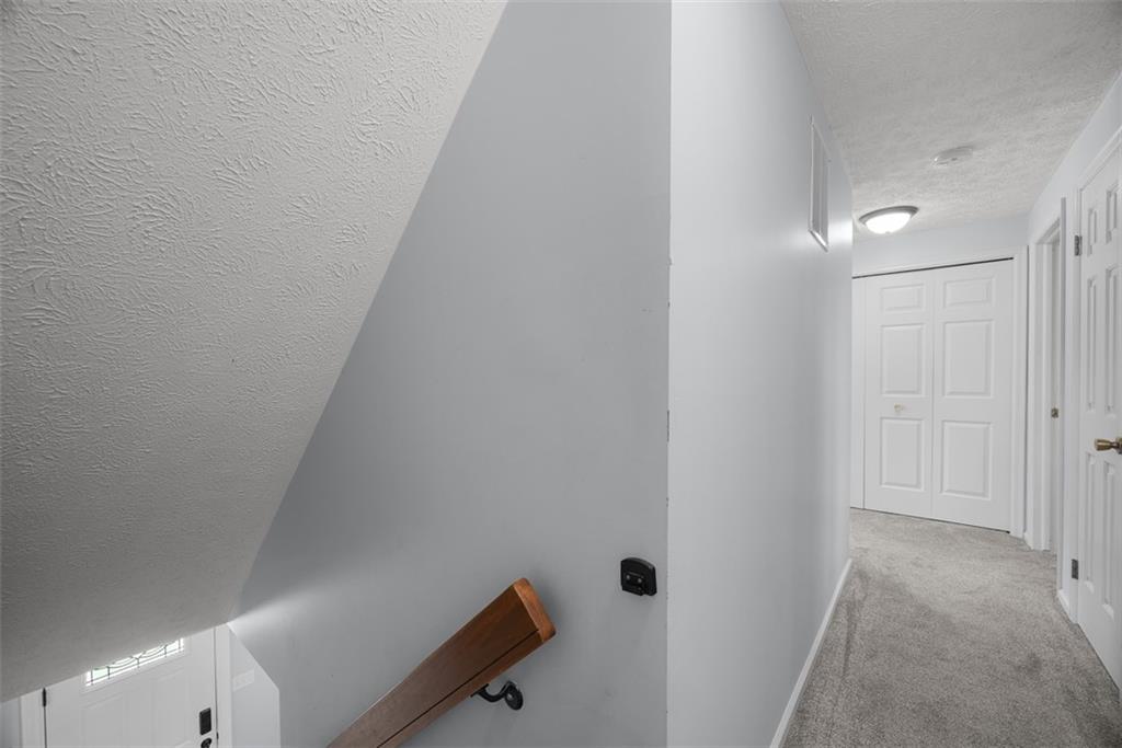 216 Briar Path Imperial, PA 15126 - Photo 18 of 39