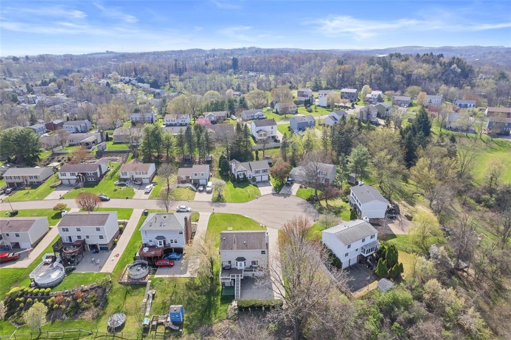 216 Briar Path Imperial, PA 15126 - Photo 3 of 39 a view of a city