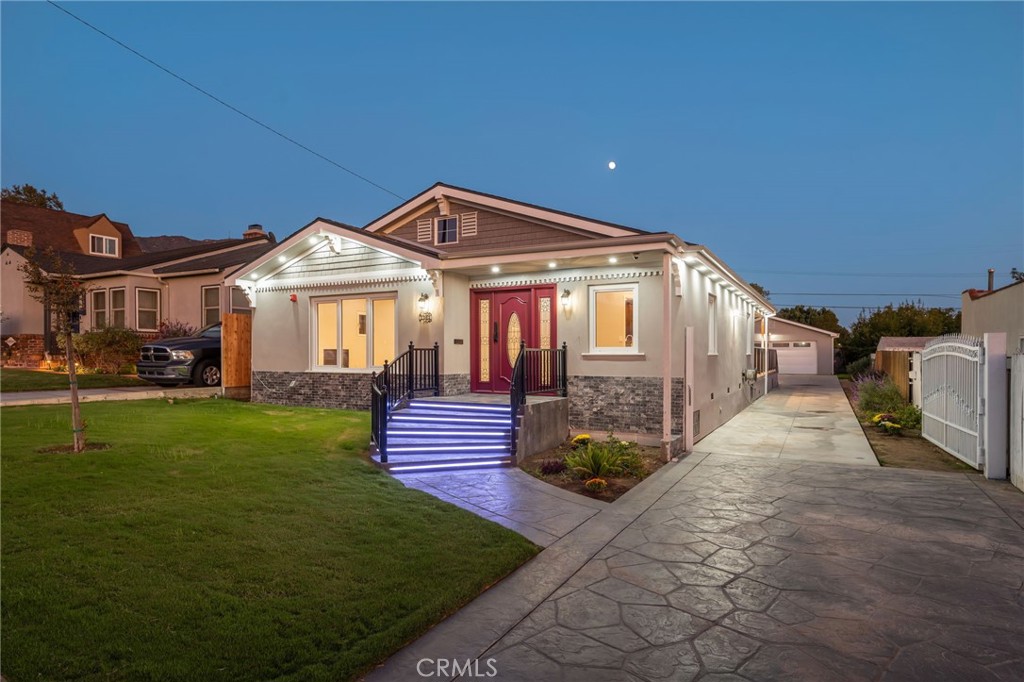 1362 Linden Avenue Glendale, CA 91201 - Photo 1 of 42