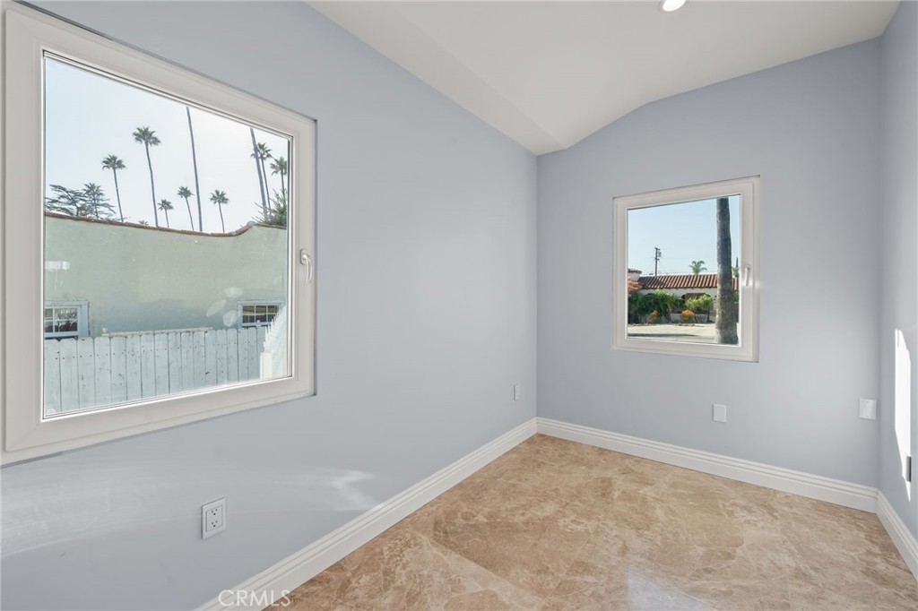 1362 Linden Avenue Glendale, CA 91201 - Photo 19 of 42